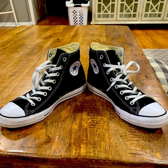 Men’s Converse high top size 11